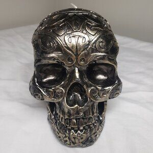 Beautiful Celtic Knotwork Skull Candle